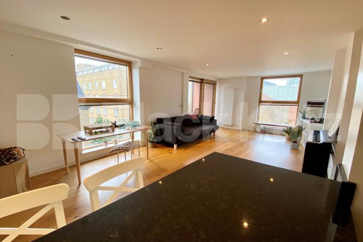 Decorated to the highest of standards boasting size, quality and location Great  Suffolk Street., London Bridge / Borough